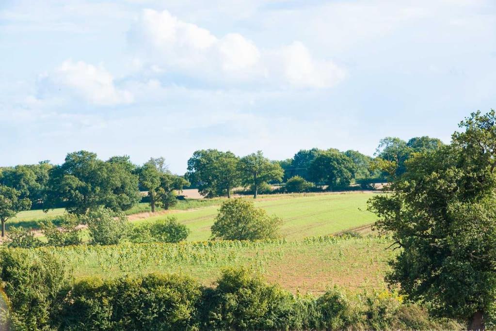 The Stables, Relax In 5 Star Style And Comfort With Lovely Walks All Around Maplestead Eksteriør billede