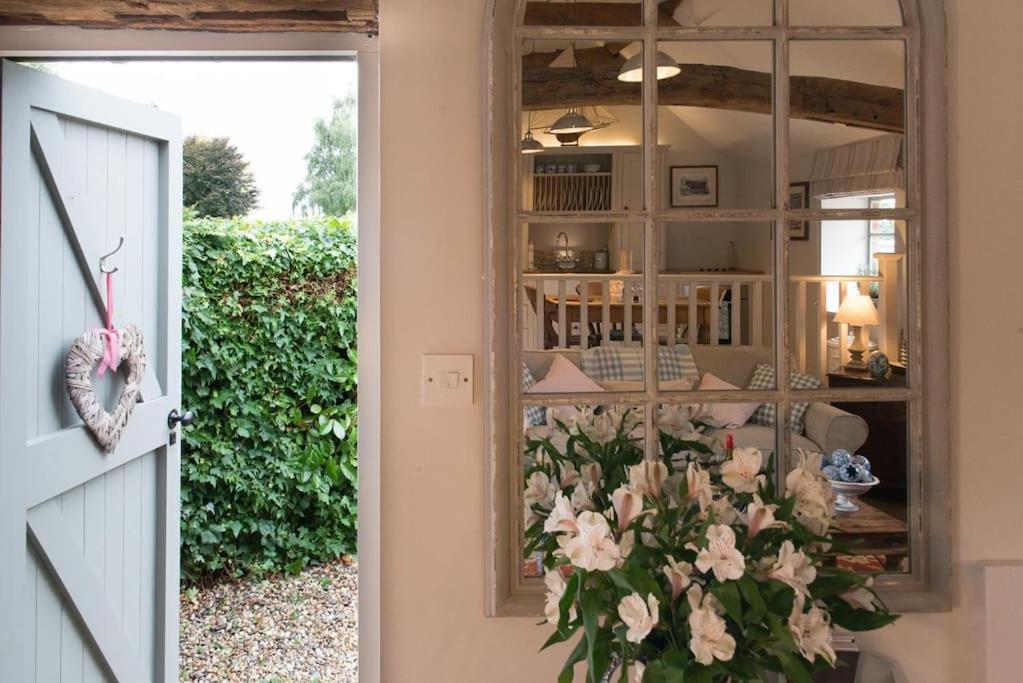 The Stables, Relax In 5 Star Style And Comfort With Lovely Walks All Around Maplestead Eksteriør billede